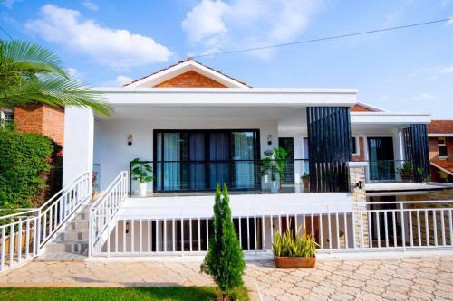 Chic, comfortable house for Rent with Honore Rwanda, Kigali