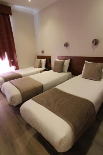 Wedgewood Hotel - image 11