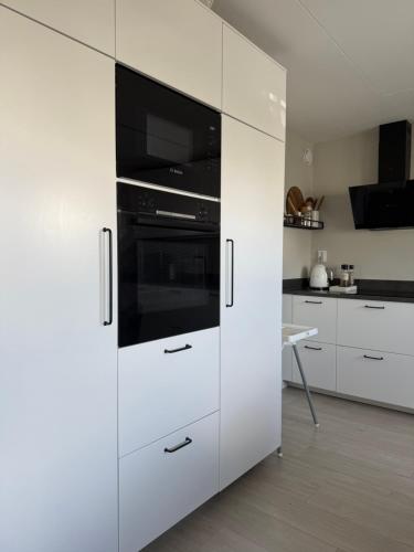 주방, Familjevänligt radhus (Familjevanligt radhus) in 시르세베리