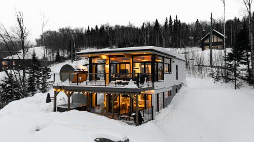 Ski Chalet with Sauna - Mountain - L'Elegant