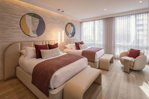 2 double beds