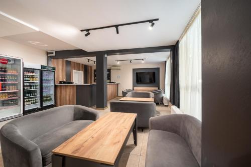 Pub/Lounge, Хотел Орфей (Хотел Орфеи) in Kardzhali