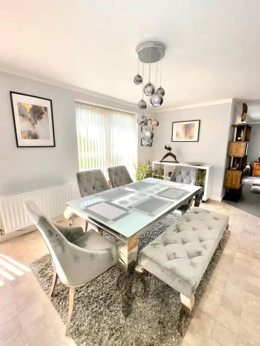 Spacious, smart apartment near City Centre and Coop Arena Free parking, Manchester (Foto 6)