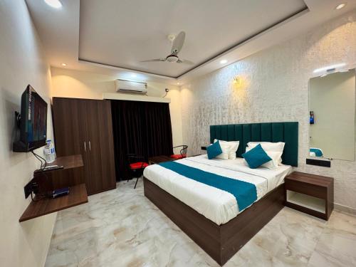 Hotel Vanvira near The Oven, Pawna Dam, Lonavala