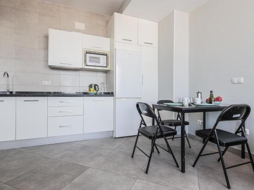 Fantastico apartamento en el centro - image 4