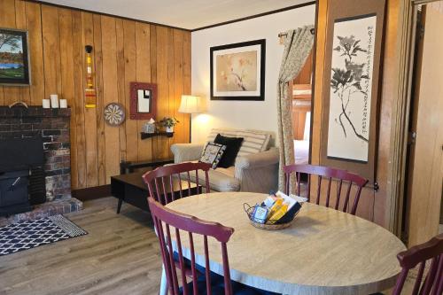 Rustic Pines Retreat in Port Angeles