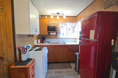Rustic Pines Retreat in Port Angeles