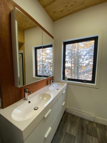 Le Calme en Forêt - Lac Privé (Le Calme en Foret - Lac Prive) in 聖讓波若利