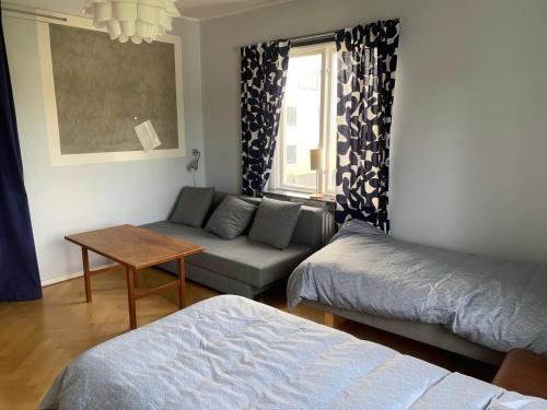 Rymlig ljus lägenhet i lugnt område nära centrum (Rymlig ljus lagenhet i lugnt omrade nara centrum) in Boras City Center