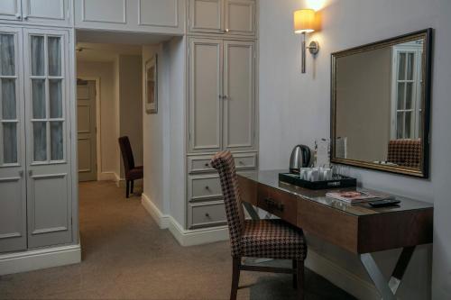 Crabwall Manor Hotel & Spa - image 6