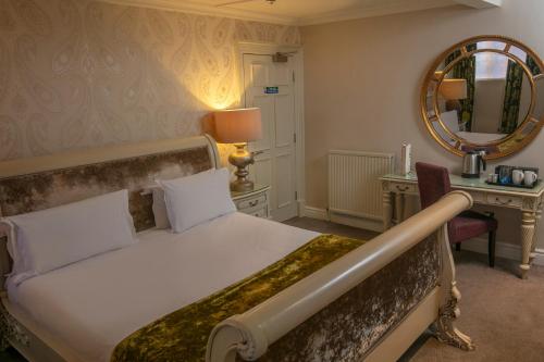 Crabwall Manor Hotel & Spa - image 2