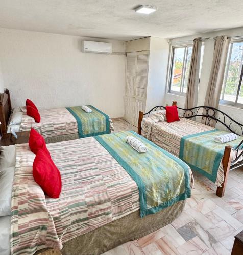 Farallon Inn – Cancun, TX