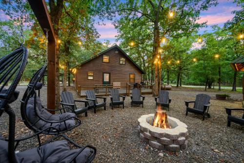 Sleeps 16, Hot Tub, Game Room, Pets, Firepit, Secluded, 2 acres, Stephens Gap (fotografie 8)