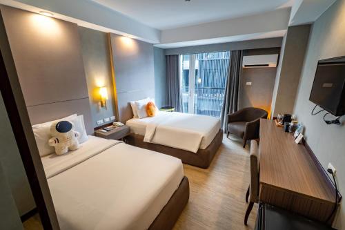 room detail thumbnail 1