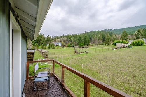 PNW Scenic Loft with Kitchenette, Philomath