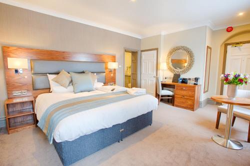 Best Western Chilworth Manor Hotel - image 6