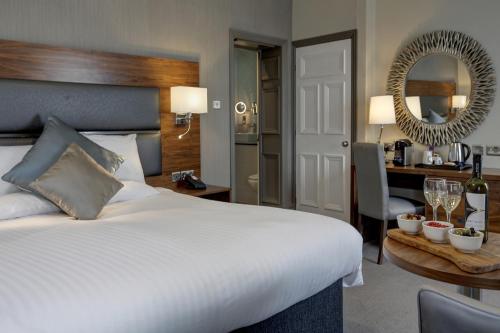Best Western Chilworth Manor Hotel - image 3