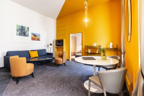 HiLight Suites Hotel