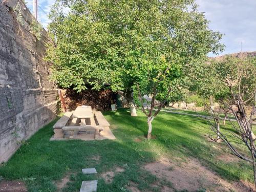 Jardim, Family Villa in Ptghni