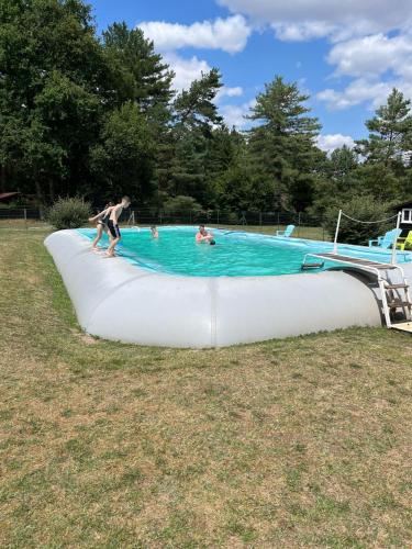 泳池, Le calme in 布萊澤