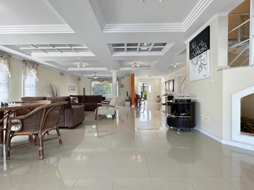 共用Lounge/電視區, Mansão com 5 suites Piscina Churrasqueira Ar condicionado (Mansao com 5 suites Piscina Churrasqueira Ar condicionado) in 雅爾丁阿卡普爾科