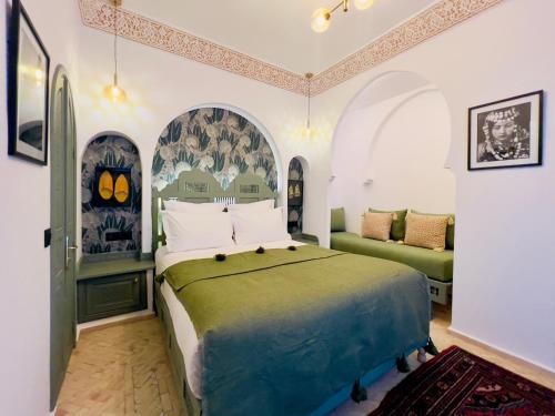 room detail thumbnail 0