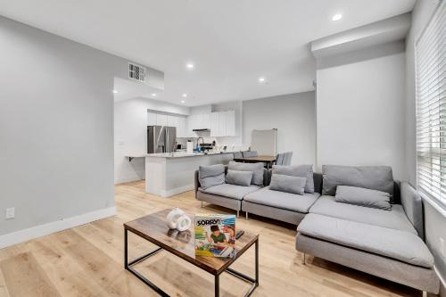 546 Havard, Los Angeles