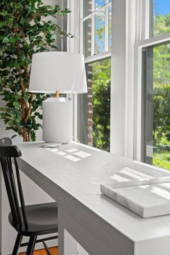 The Adaline Room #5 - Upscale Hyde Park Apartment, 1st Floor, Steps to Bayshore in Tampa, USA