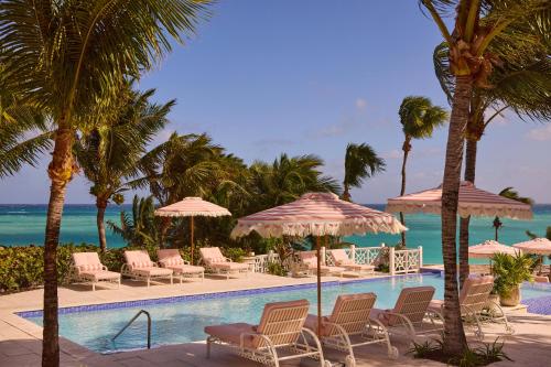 泳池, Private Pool Villa at Coral Sands – Steps to Pink Sand Beach & Resort Amenities in 鄧莫爾鎮