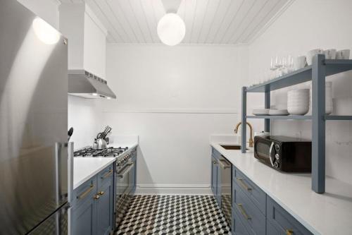 The Adaline #3 - Upscale Hyde Park Apt, First Floor in Tampa, USA