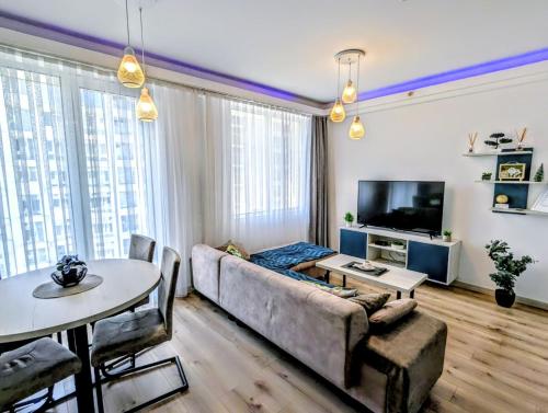 16th Floor Sky View Condo With Pool And Fitness, Skopje (photo 4)