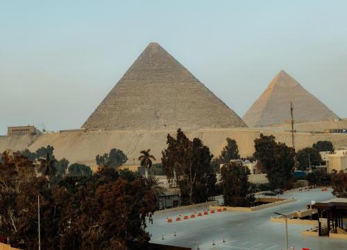 Turquoise Pyramids & Grand Egyptian museum view Hotel, Kair (zdjęcie 7)