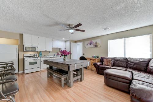 Strip-side Villa 5BR3BA, Pool, Mini Golf, Karaoke, Las Vegas (photo 10)