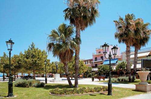 Meintis Apartments Rafina 5
