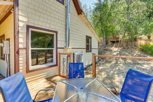 Updated Cabin in Lewiston Historical District! in Lewiston (CA)