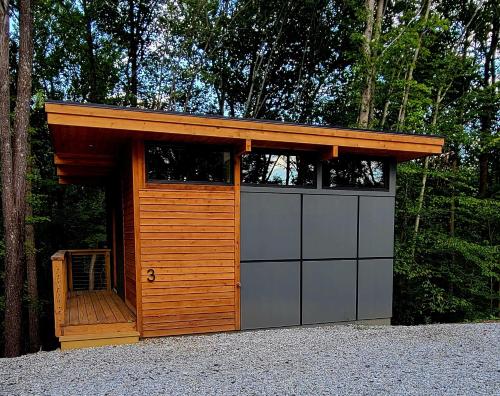 Piedmont Grove in Roseland, USA