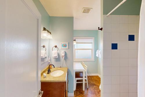 Getaway Oceanfront Lodging - image 8