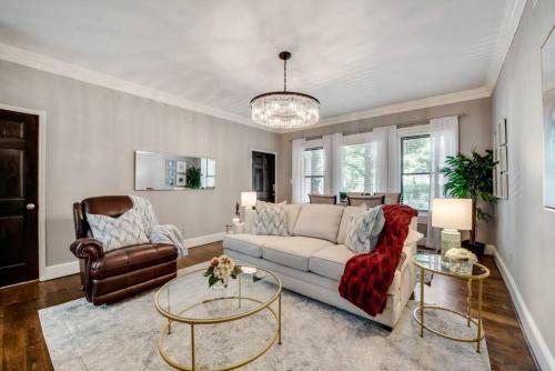 Elegant Swiss Ave Condo Premier Dallas Location