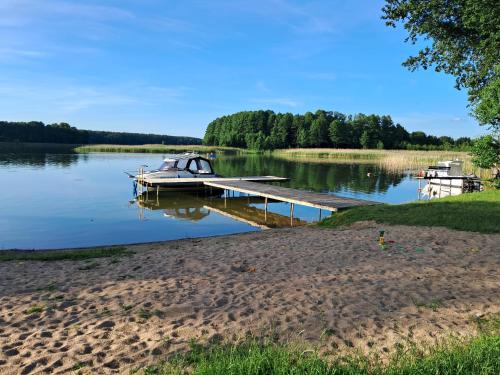 пляж, Nad Zatoka pokoje z widokiem na jezioro in Рин