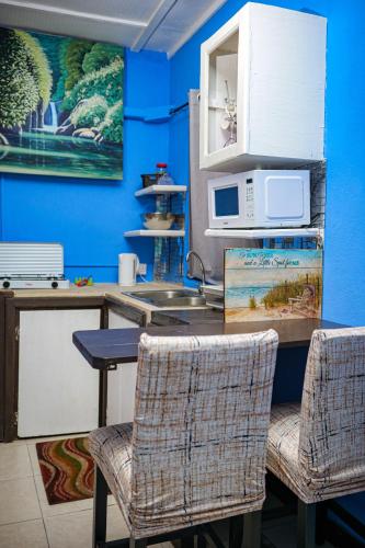 Tropic Nook Too in Corinth