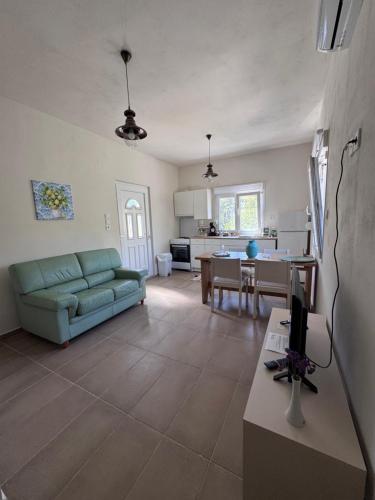 Petra Homes Temenia in Kandanos