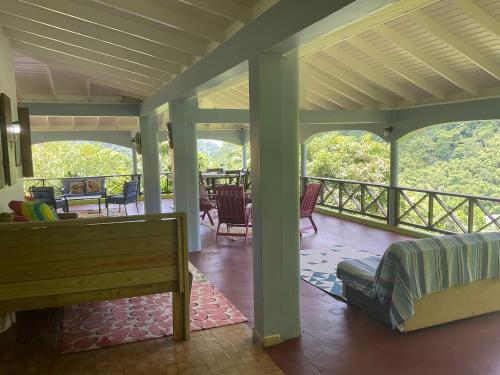 Aura Dominica in Saint George