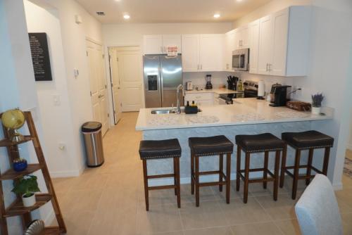 Mickey & Wizard Cozy Get-away in Poinciana