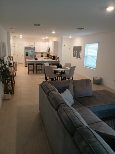 Mickey & Wizard Cozy Get-away in Poinciana