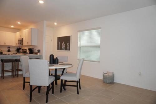 Mickey & Wizard Cozy Get-away in Poinciana