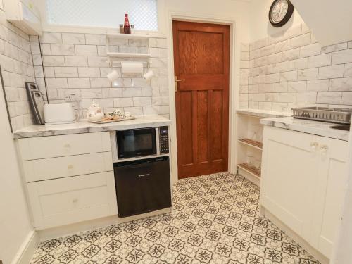 Exterior view, Ismay Dining Room Suite - Titanic Interest in Crosby