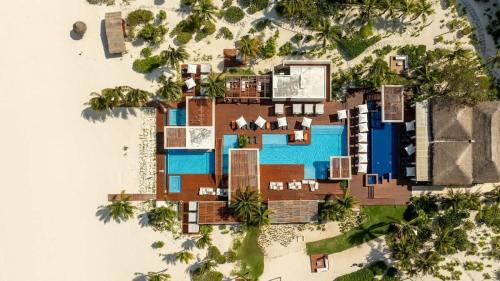 2BR Beachfront Exclusive Condo w/ Top Features, Cancún (Foto 2)