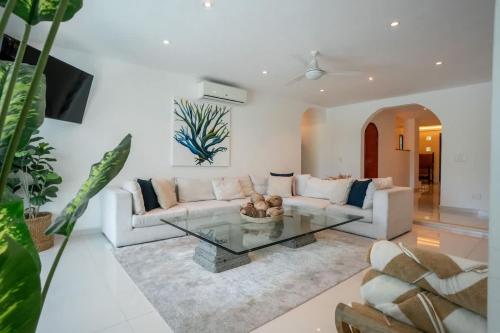 Casa Coco - 4BR | Private Pool | Hotel Zone, Cancún (photo 8)