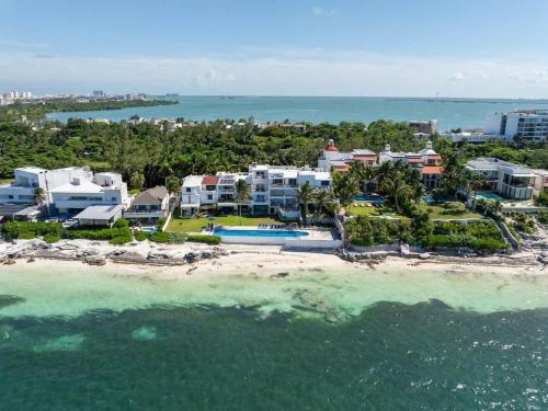 4BR Beachfront Beautiful House w/ Pool, Cancún (fotografie 7)