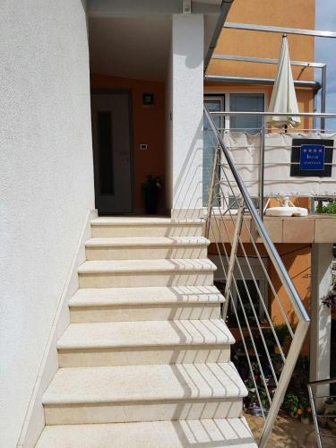  Apartment Lency, Pension in Novigrad